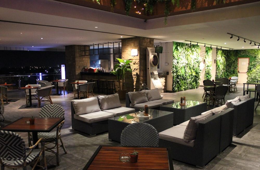 Swiss-Belinn Karawang Exteriér fotografie