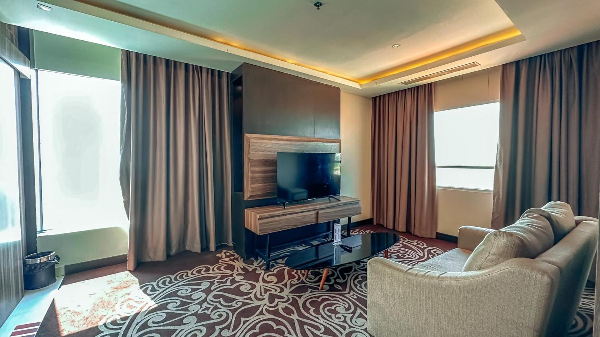 Swiss-Belinn Karawang Exteriér fotografie