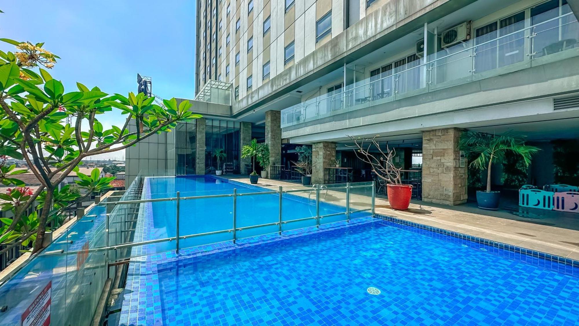 Swiss-Belinn Karawang Exteriér fotografie