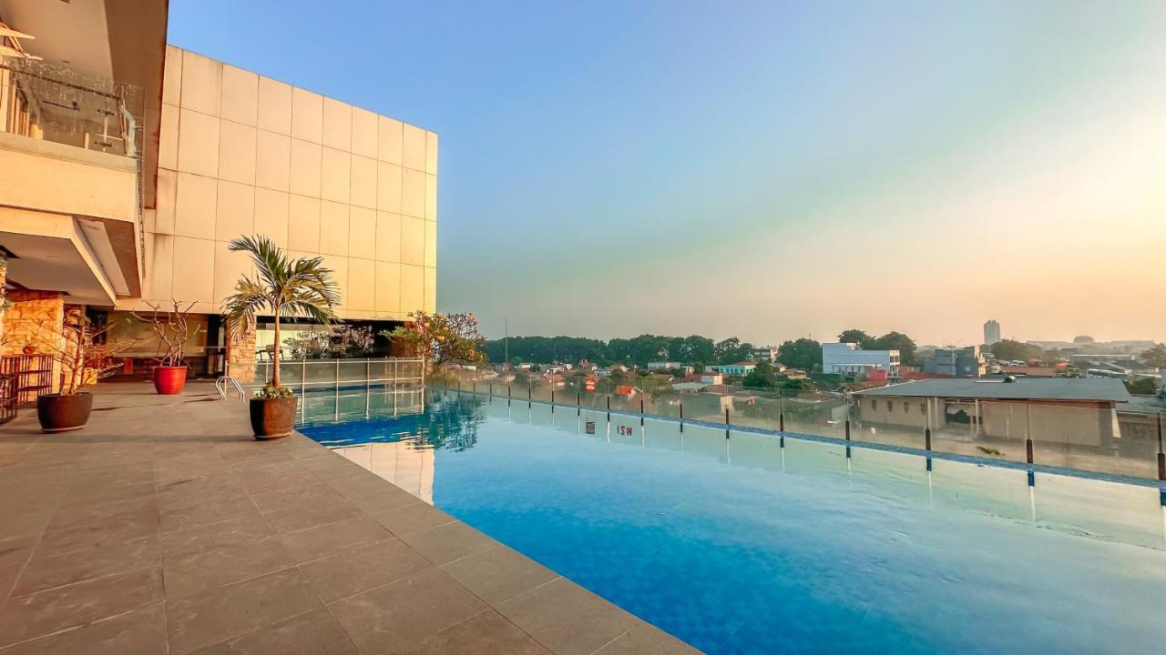 Swiss-Belinn Karawang Exteriér fotografie