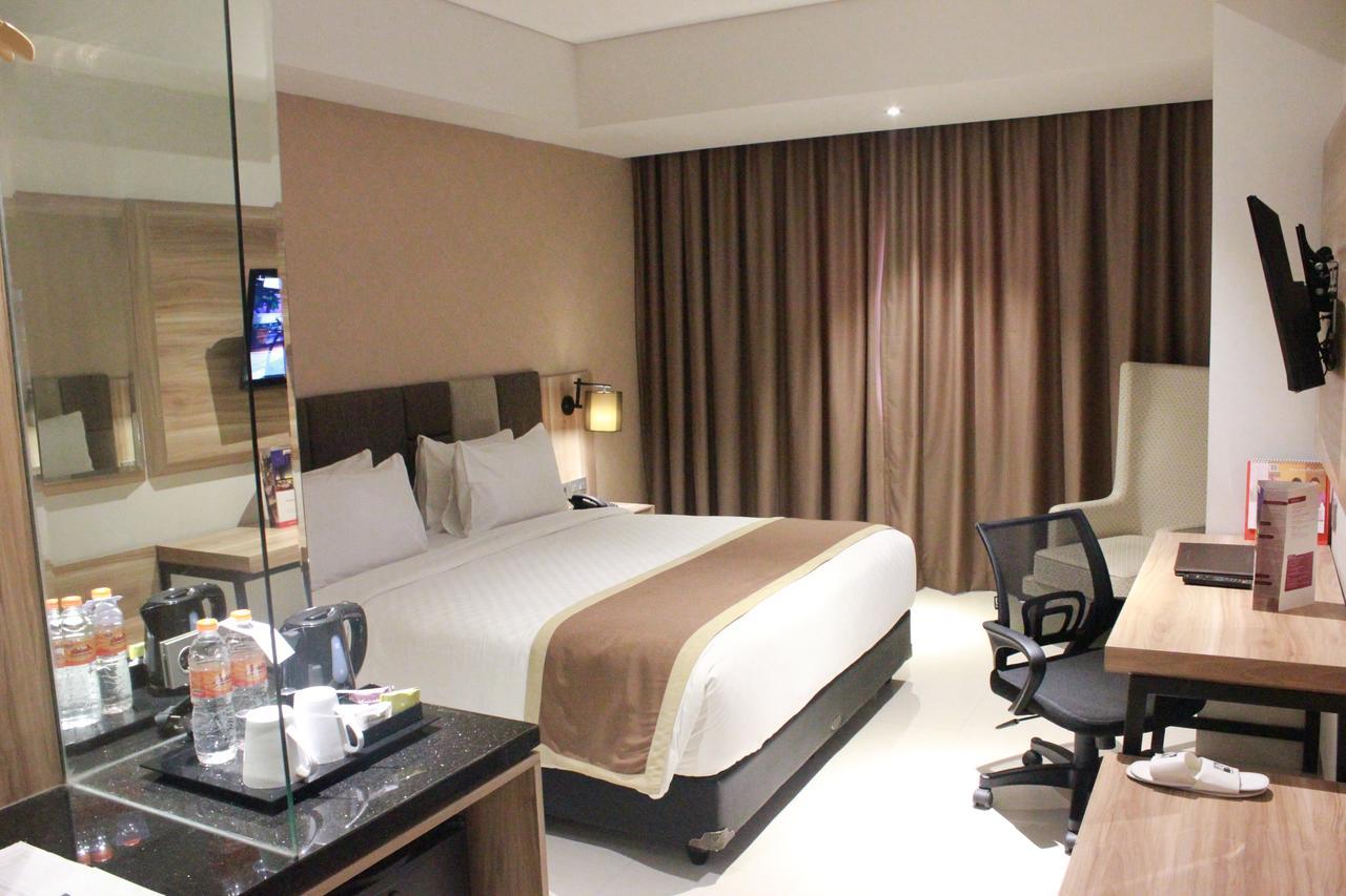Swiss-Belinn Karawang Exteriér fotografie