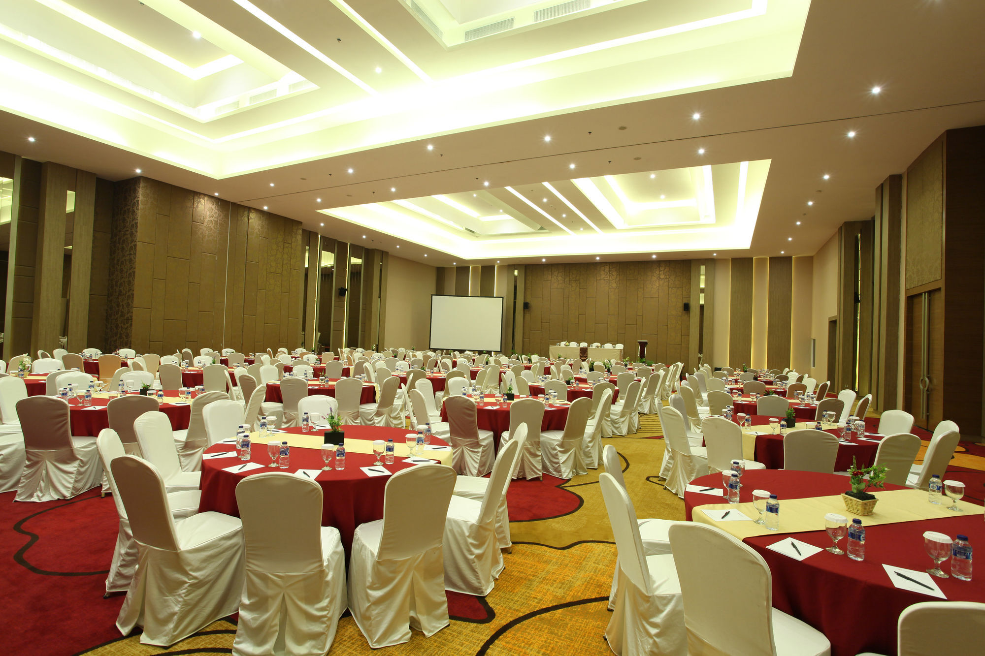 Swiss-Belinn Karawang Exteriér fotografie